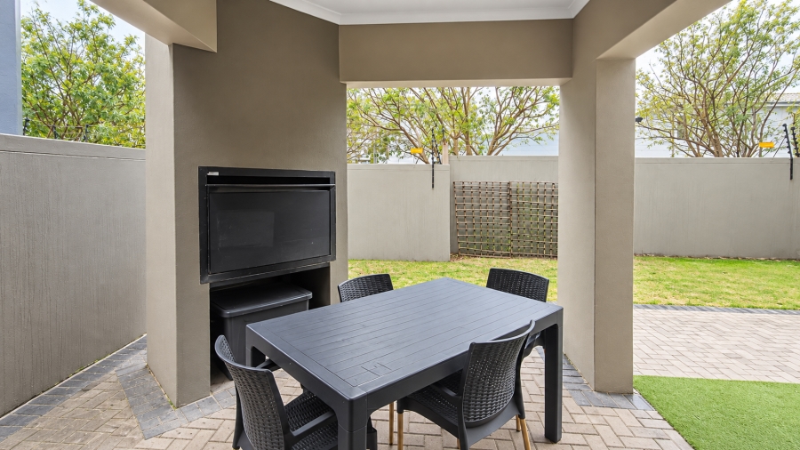 3 Bedroom Property for Sale in Parklands North Western Cape